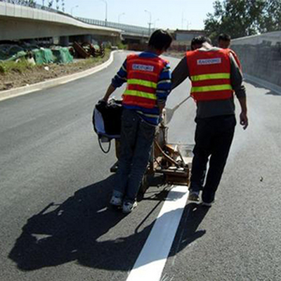 交通划线施工现场